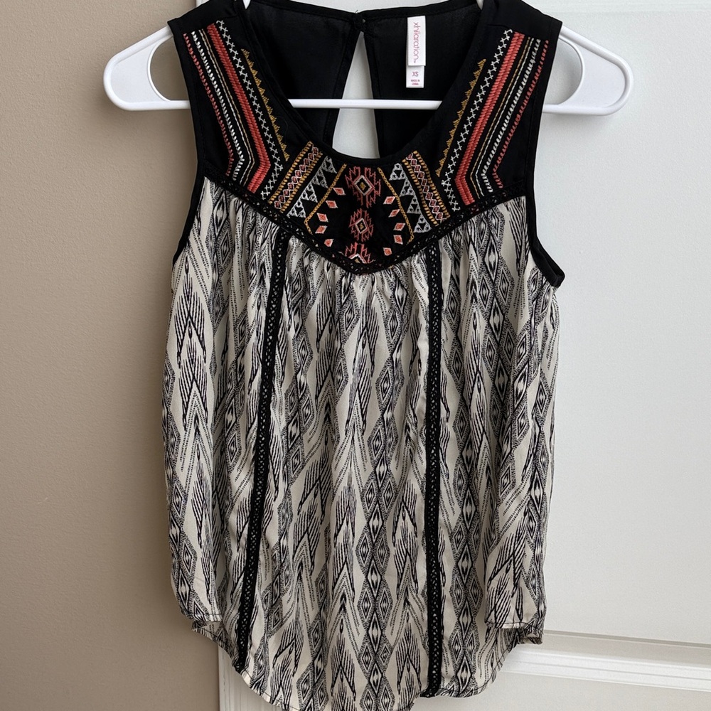 Xhilaration Geometric Embroidered Blouse - Black and Cream